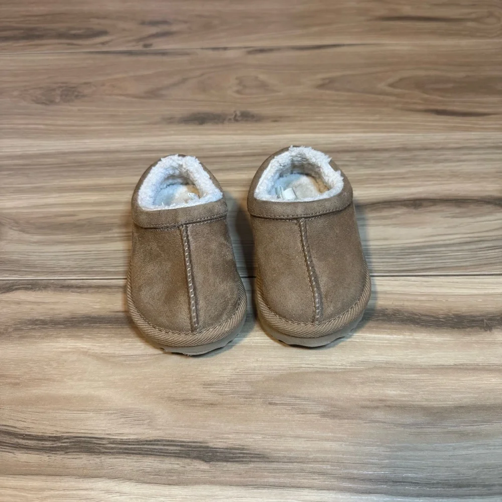 Target Toddler Size 5C Tan Slip-On House Slippers Comfortable Cozy Kids Casual